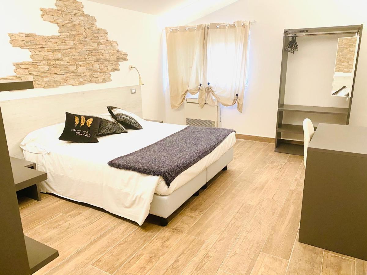 Large Double Room,1123892019:JPEG